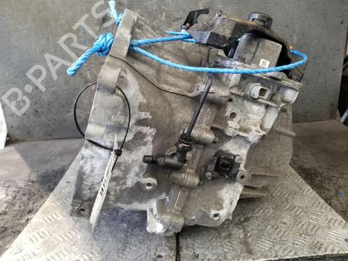 Gearbox VOLVO V40 Hatchback (525) T2 | BP32483953M3