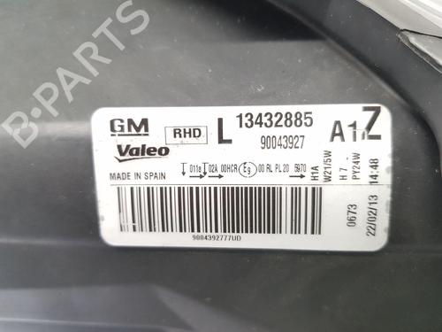 Left headlight VAUXHALL CORSA Mk III (D) (S07) 1.4 (L08) | BP32252023C28