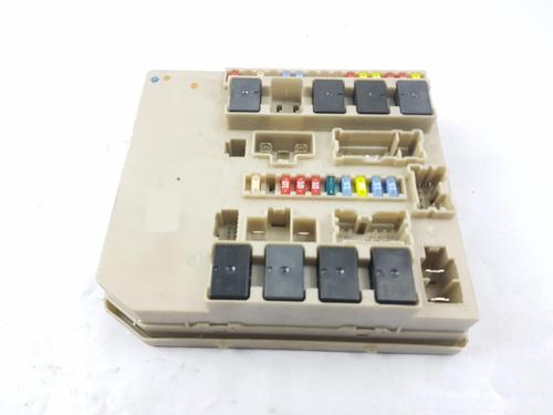 Zekeringkast RENAULT CLIO III (BR0/1, CR0/1) 1.2 16V (BR02, BR0J, BR11, CR02, CR0J, CR11) (75 hp) 29839564