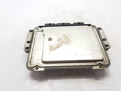 Engine control unit (ECU) VAUXHALL VIVARO A Van (X83) 1.9 DTI | BP30948482M57