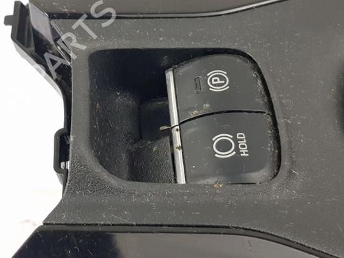 Cup/Object holder TOYOTA COROLLA Estate (_E21_) 1.8 Hybrid (ZWE211W) | BP29900605I37