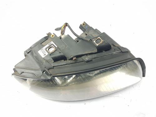 Używane Lampa przednia prawa AUDI A4 B6 Avant (8E5) 1.8 T quattro (190 hp) 28362892