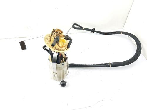 Used Fuel pump VOLVO V70 II (285) D5 (163 hp) 30581049