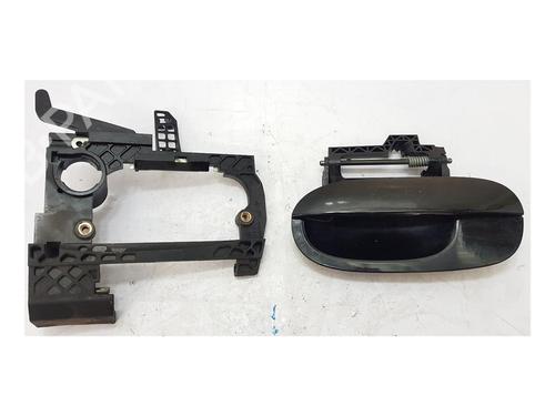 Poignée extérieure avant gauche BMW Z4 Roadster (E85) 2.0 i (150 hp) 22672540