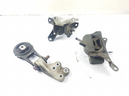 Used Engine mount TOYOTA COROLLA Estate (_E21_) 1.8 Hybrid (ZWE211W) (122 hp) 30764945