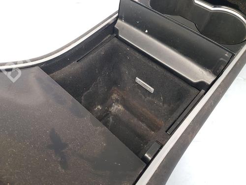 Armrest / Center console TESLA MODEL 3 (5YJ3) | BP35716601I20 - Image 6