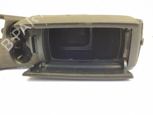 Armrest / Center console PEUGEOT 3008 II SUV (MC_, MR_, MJ_, M4_) Hybrid4 (M45GBU) | BP28137014I20 