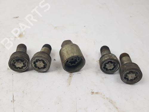 AC pipe TESLA MODEL Y (5YJY) EV Performance All-wheel Drive | BP38757279M126 - Image 5