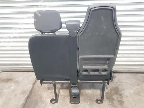 Left front seat VAUXHALL MOVANO Mk II (B) Chassis/Cab (X62) 2.3 CDTI FWD (UV, HV, EV) | BP31663300C15 