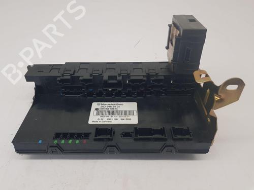 Used Fuse box Fuse box MERCEDES-BENZ CLK (C209) CLK 220 CDI (209.308) (150 hp) 33130863 33130863