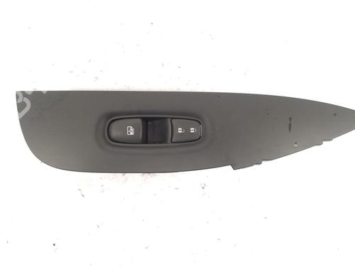 Used Left front window switch NISSAN QASHQAI II (J11, J11_) 1.3 DIG-T (160 hp) 29143972