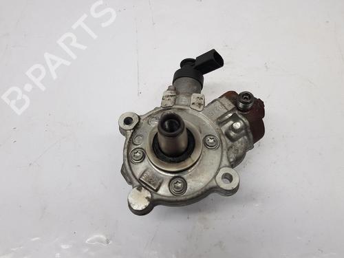 Used Fuel pump BMW X1 (E84) sDrive 18 d (143 hp) 30290355