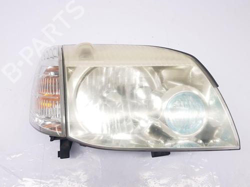 Used Right headlight NISSAN X-TRAIL I (T30) 2.2 dCi 4x4 (136 hp) 29928055