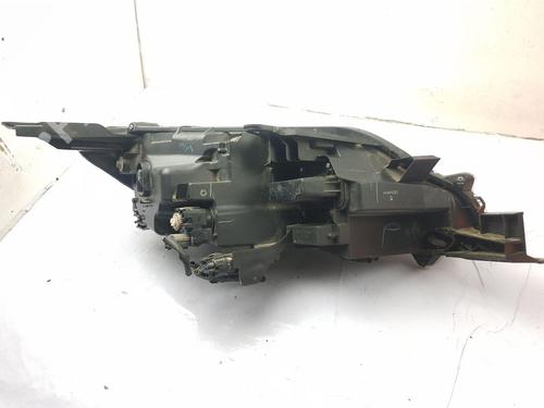 Left headlight MITSUBISHI L200 / TRITON (KJ_, KK_, KL_) 2.2 DI-D 4WD | BP32352744C28 