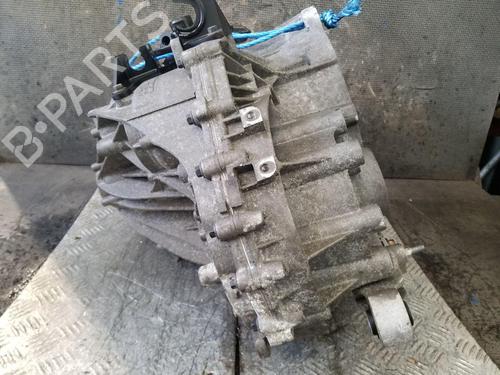 Gearbox VOLVO V40 Hatchback (525) T2 | BP32483953M3