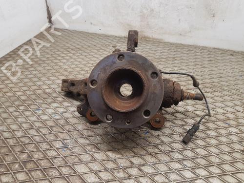 Used Left front steering knuckle VAUXHALL MOVANO Mk II (B) VAN (X62) 2.3 CDTI FWD (FV) (101 hp) 30402713