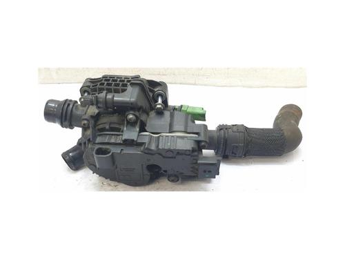 andre-citroen-c4-cactus-16-bluehdi-100-2014-22669091 main image