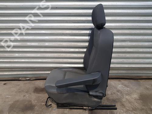 Right front seat VAUXHALL MOVANO Mk II (B) Chassis/Cab (X62) 2.3 CDTI FWD (UV, HV, EV) | BP31663268C16 