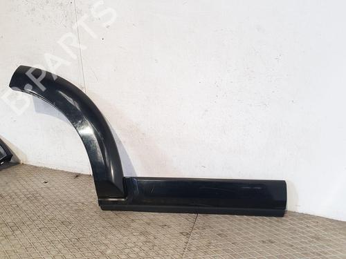 Rear right wheel arch trim LAND ROVER DISCOVERY III (L319) 2.7 TD 4x4 | BP25883539C137 