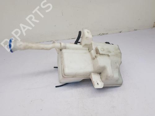 Used Windscreen washer tank VOLVO V40 Hatchback (525) D3 (150 hp) 29575700