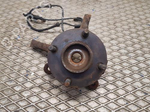 Used Left front steering knuckle MITSUBISHI COLT VI (Z3_A, Z2_A) 1.1 (Z31A, Z32A) (75 hp) 30471436