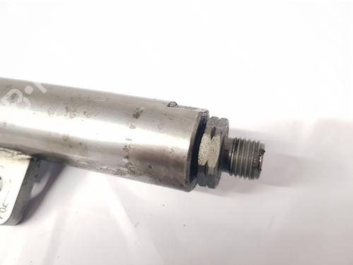 Injection rail JAGUAR XF I (X250) 3.0 D | BP31346499M98 - Image 2