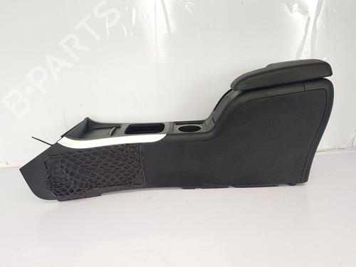 Used Armrest / Center console Armrest / Center console 39242928 39242928