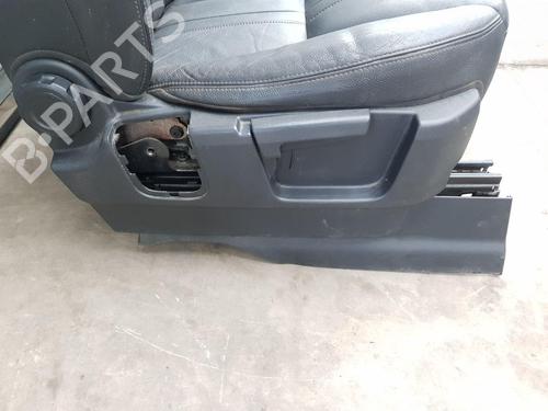 Right front seat LAND ROVER DISCOVERY IV (L319) 3.0 TD 4x4 | BP26915072C16 