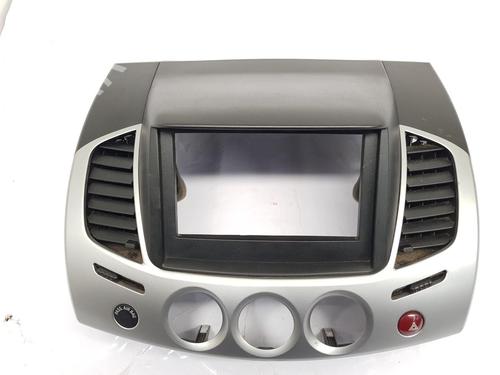 Used Air vent MITSUBISHI L200 / TRITON (KA_T, KB_T) 2.5 DI-D 4WD (KB4T) (178 hp) 30796331