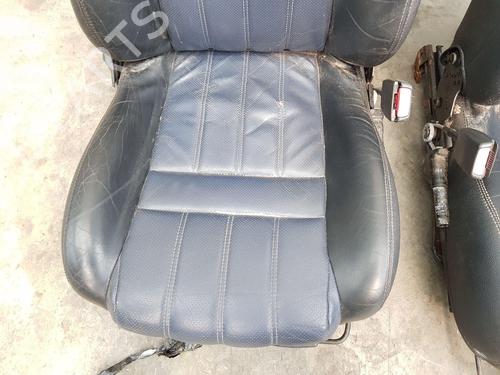 Right front seat MG MG TF 135 | BP28157837C16 