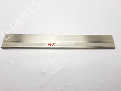 Used Right sideskirt FORD FIESTA VI (CB1, CCN) [2008-2017]  22674654