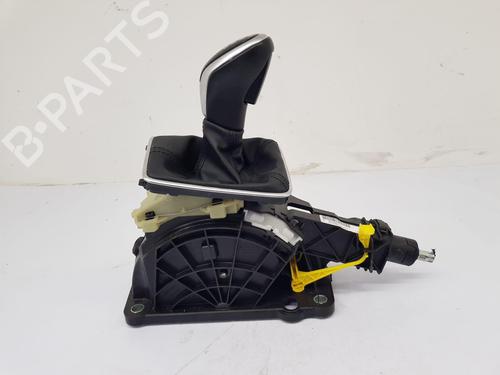Palanca de cambios Palanca de cambios VOLVO V40 Hatchback (525) T3 (152 hp) 33944545 33944545
