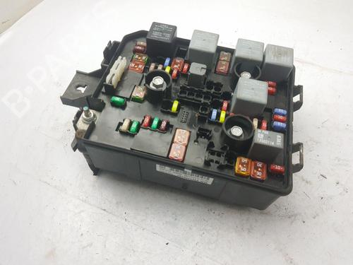 Used Fuse box Fuse box VAUXHALL CORSAVAN Mk IV (E) Hatchback Van (X15) 1.3 CDTi (75 hp) 35934118 35934118