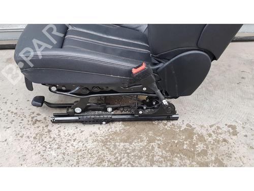 Right front seat BMW 5 (G30, F90) 530 i | BP34708515C16 - Image 18