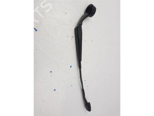 Used Front windshield wiper arm AUDI R8 (4S3, 4SP) 5.2 FSI Plus quattro (610 hp) 22683429