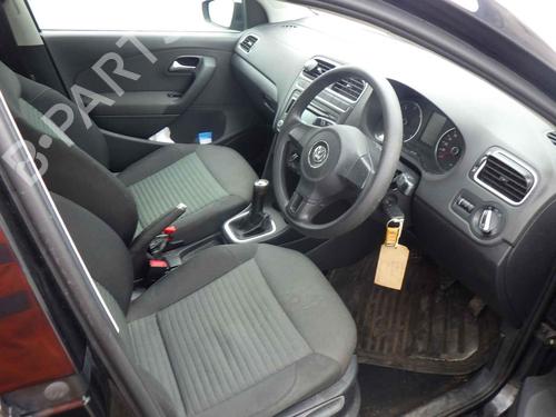 Right headlight VW POLO V (6R1, 6C1) 1.6 TDI | BP30976741C29