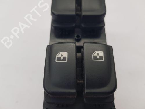 Right front window switch HYUNDAI i20 I (PB, PBT) 1.2 | BP35967249I26 - Image 9