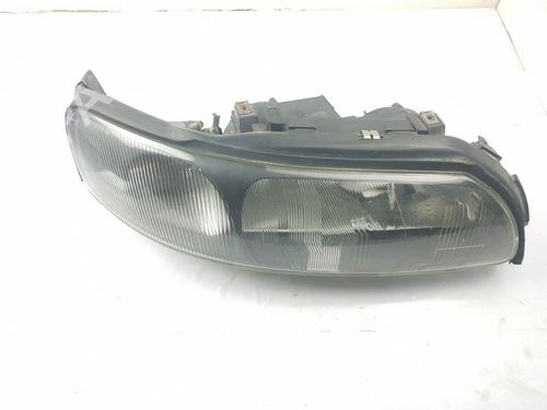 Used Right headlight VOLVO V70 II (285) 2.4 (170 hp) 31053706