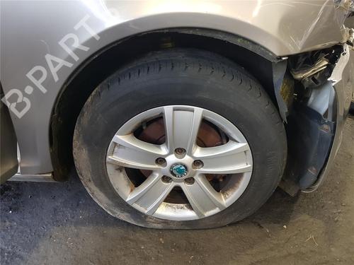 Brugte SKODA OCTAVIA II (1Z3) 1.6 TDI 4757475