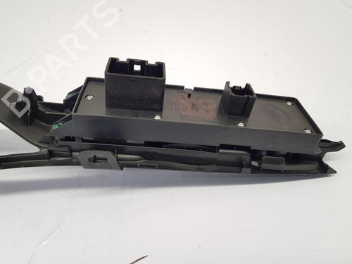 Right front window switch FORD FOCUS III 1.0 EcoBoost | BP32097918I26 