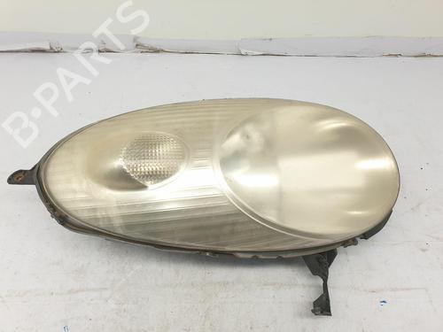 Used Right headlight NISSAN MICRA III (K12) 1.4 16V (88 hp) 22679068