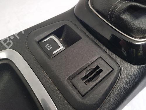 Armrest / Center console OPEL CORSA F (P2JO) 1.2 (68) | BP32149195I20 