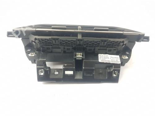 Air vent PEUGEOT 2008 II (UD_, US_, UY_, UJ_, UR_, UC_) 1.2 PureTech 100 (USHNK) | BP27689489I21 