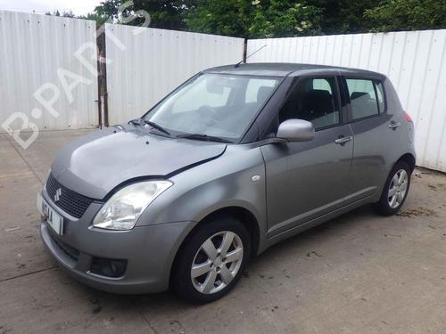 Brugte SUZUKI SWIFT III (MZ, EZ) 1.5 (RS415, ZC21S) (102 hp) 4318525