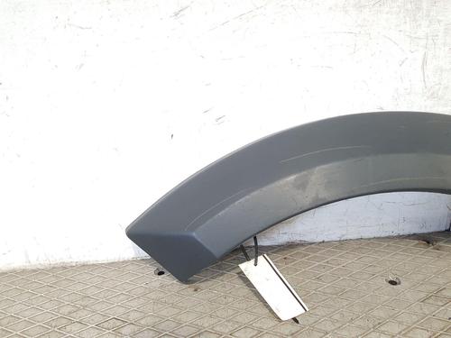 Rear right wheel arch trim LAND ROVER DISCOVERY III (L319) 2.7 TD 4x4 | BP25883537C137