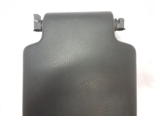 Armrest / Center console LAND ROVER DISCOVERY III (L319) 2.7 TD 4x4 | BP29292693I20 