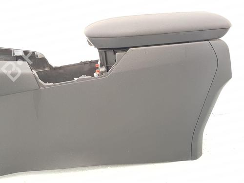 Armrest / Center console TOYOTA RAV 4 V (_A5_, _H5_) 2.5 Hybrid AWD (AXAH54, AXAL54) | BP36459687I20 - Image 10