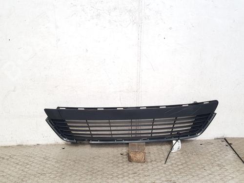 Grill Grill TOYOTA YARIS (_P13_) 1.3 (NSP130_, NSP130) (99 hp) 33944534 33944534