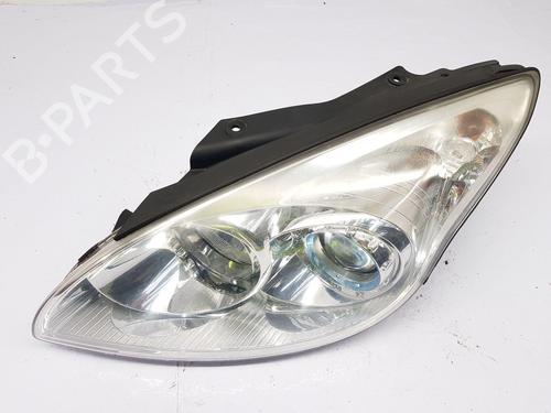 Used Right headlight HYUNDAI i30 (FD) 1.4 (109 hp) 32252062