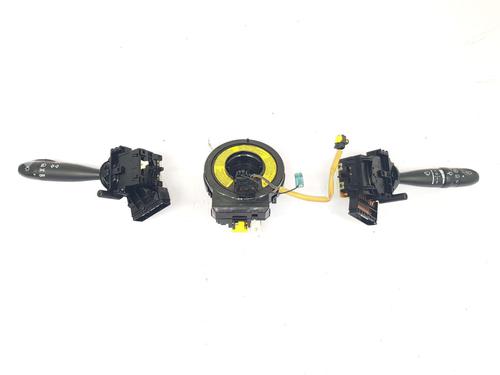 Comutador piscas / escovas Comutador piscas / escovas KIA PICANTO I (SA) 1.0 (63 hp) 36416153 36416153